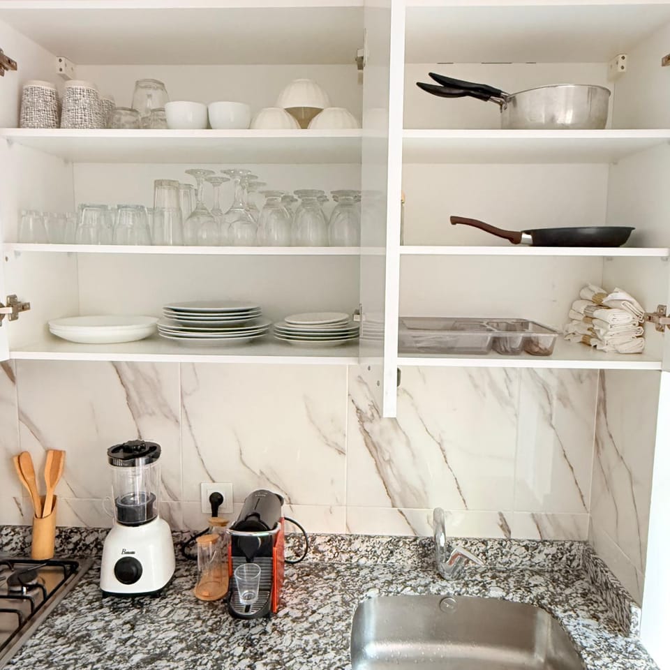 Coffee/tea facilities, Kitchen or kitchenette