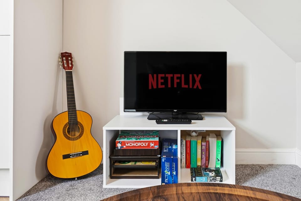 Game Room, TV and multimedia