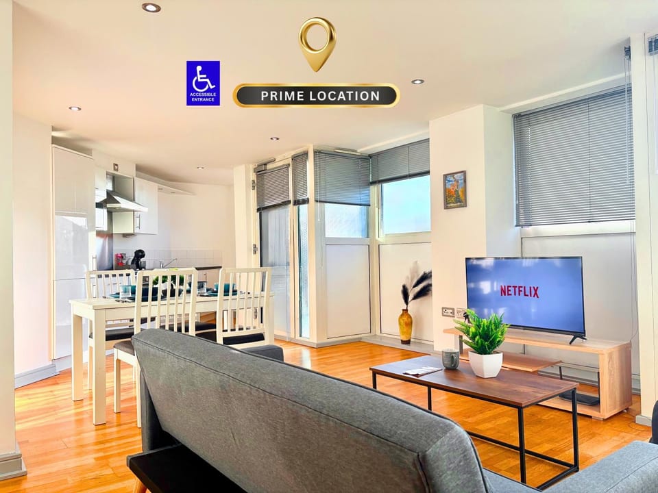 TV and multimedia, Kitchen or kitchenette, Living room, Facility for disabled guests, acessibility