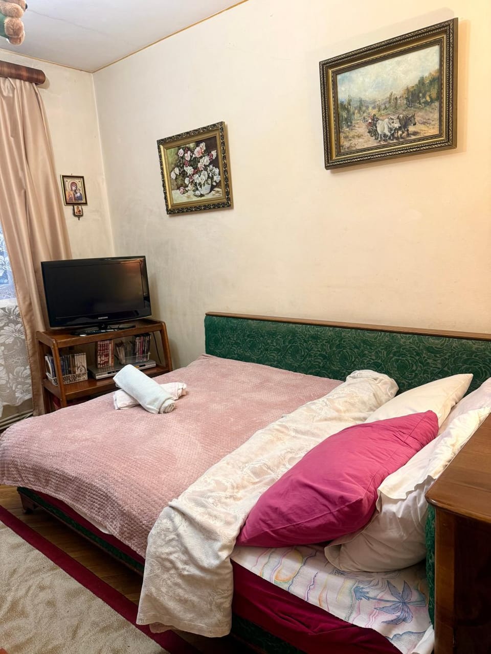 Descultu House Apartment in Romania