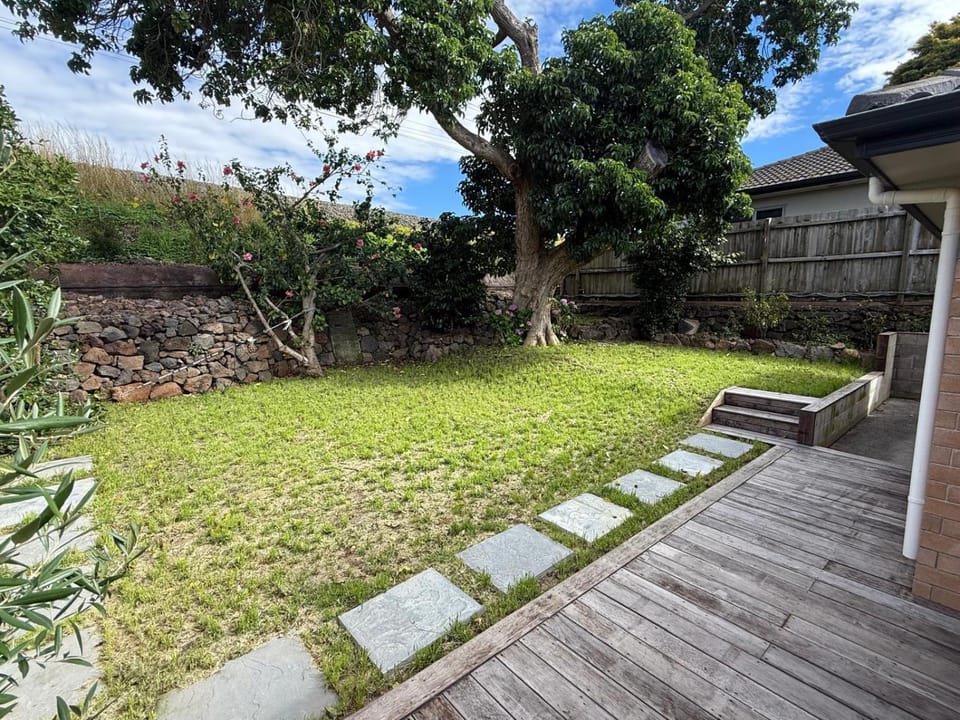Willcott - 3 Bedroom Private Unit Apartment in Auckland