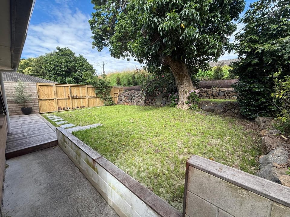 Willcott - 3 Bedroom Private Unit Apartment in Auckland