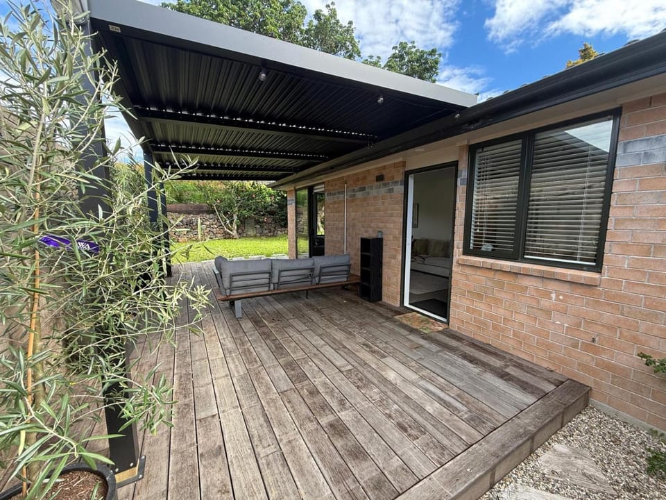 Willcott - 3 Bedroom Private Unit Apartment in Auckland