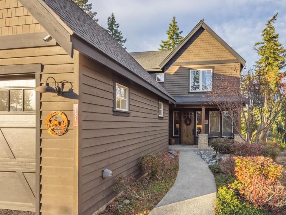 Central Location, Hot Tub & Suncadia Pool Access House in Kittitas County
