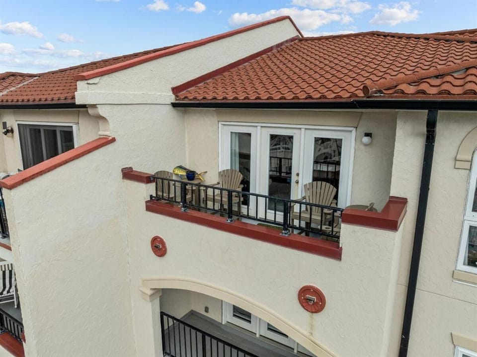 Casa Del Crab- Ocean View Luxe Stay at Villa Capriani Apartment in North Topsail Beach