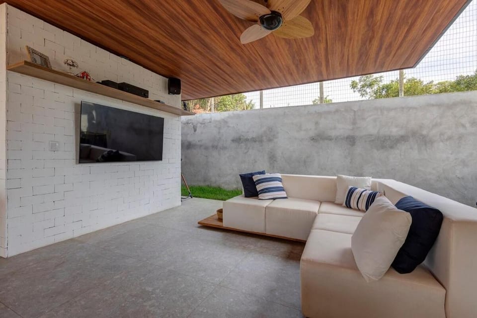Luxury 4 Suites 5 minutos Praia do Forte House in State of Bahia