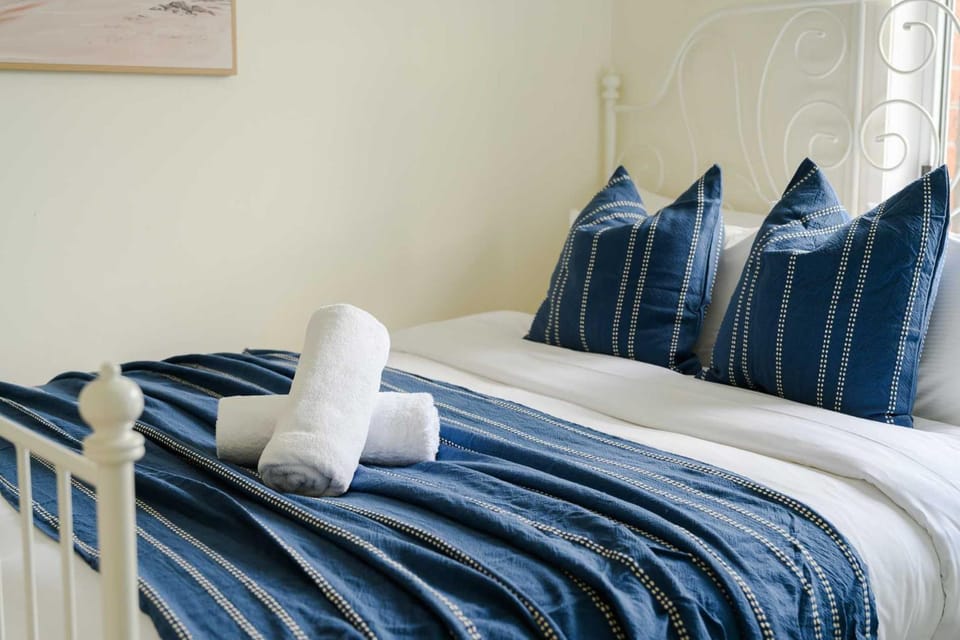 Bright 2BR North Ryde Near Metro & Macquarie House in Sydney