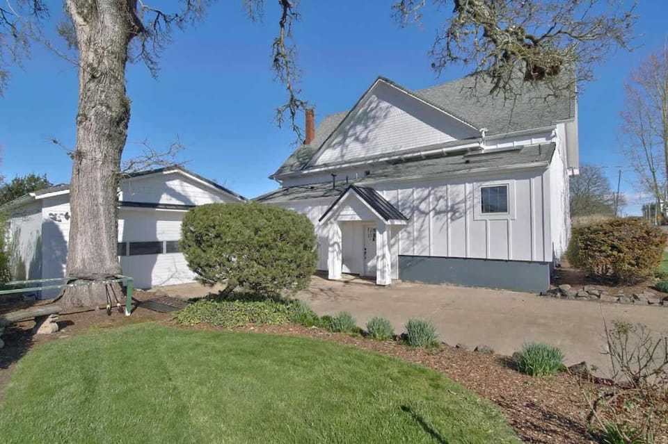 Vintage Terrace Pied a Terr Suitee House in Carlton