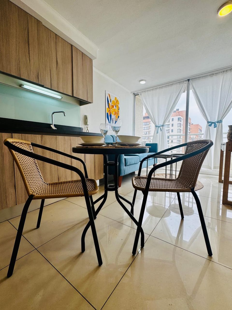 Departamento amoblado en el casco histórico de Santiago para 2 personas,a pasos del Metro,base ideal para la nieve,,Valle Nevado y Farellones, Rincón Azul Apartment in Santiago