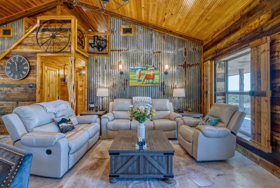 Frio Hills Hideaway Bed and Breakfast in Rio Grande