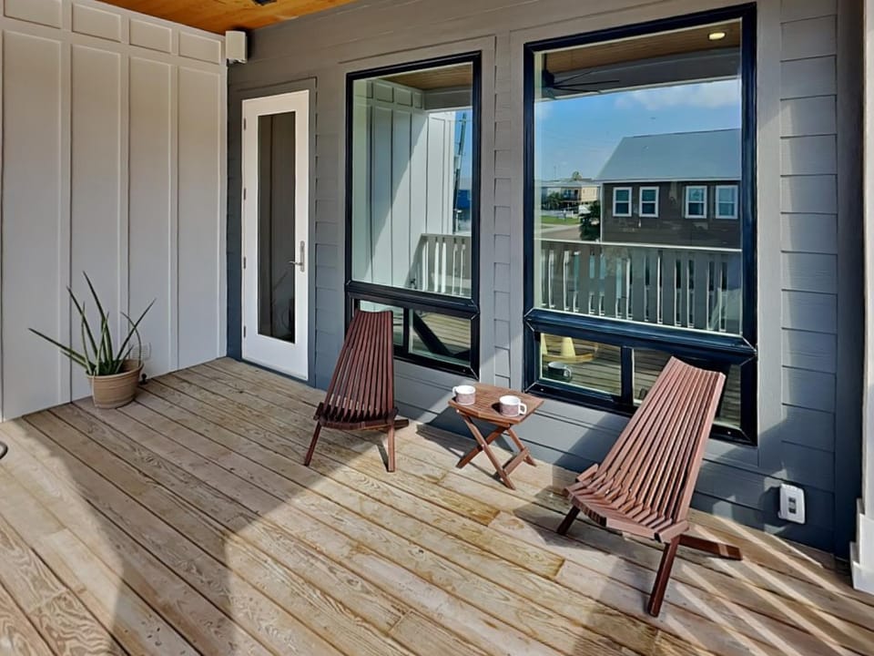 Day, Neighbourhood, View (from property/room), Balcony/Terrace, Seating area