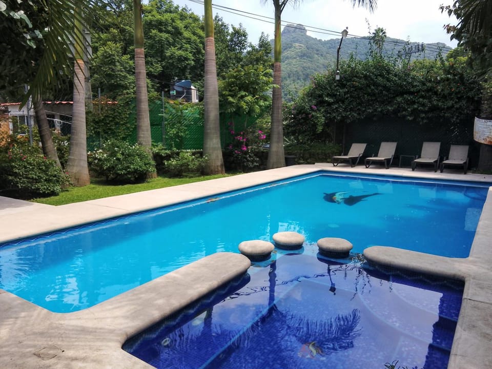 Posada Sarita Capsule hotel in Tepoztlan