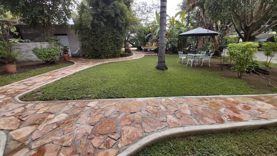 Posada Sarita Capsule hotel in Tepoztlan