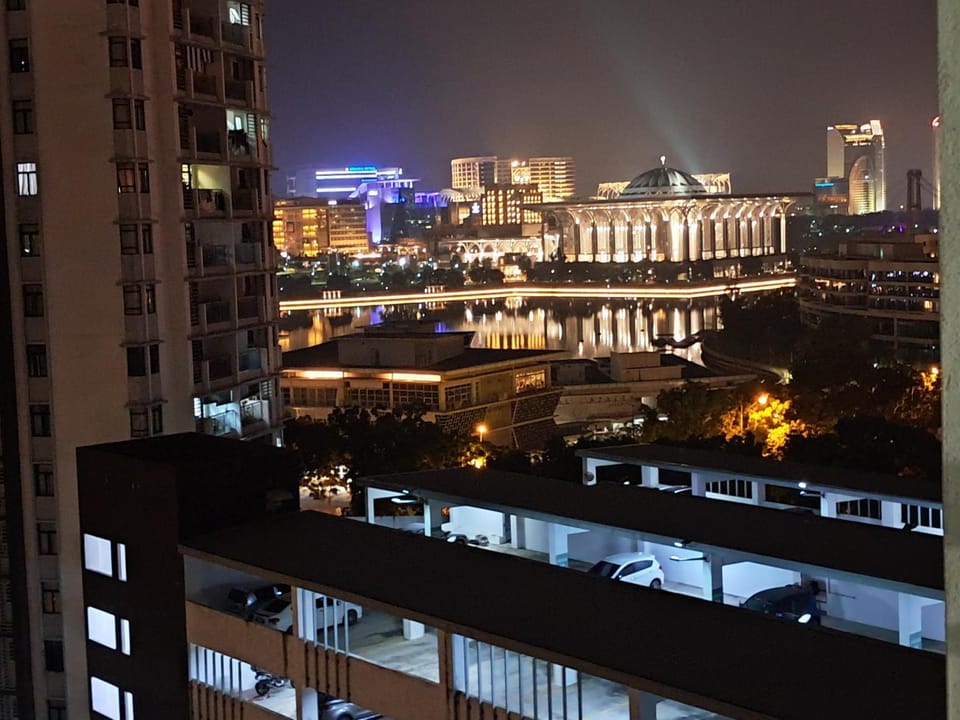 Homestay Putrajaya Ayer 8 El Ghalib Suites With Wi Fi Apartment in Putrajaya