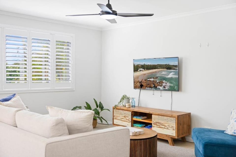 Communal lounge/ TV room, TV and multimedia, Living room, Seating area