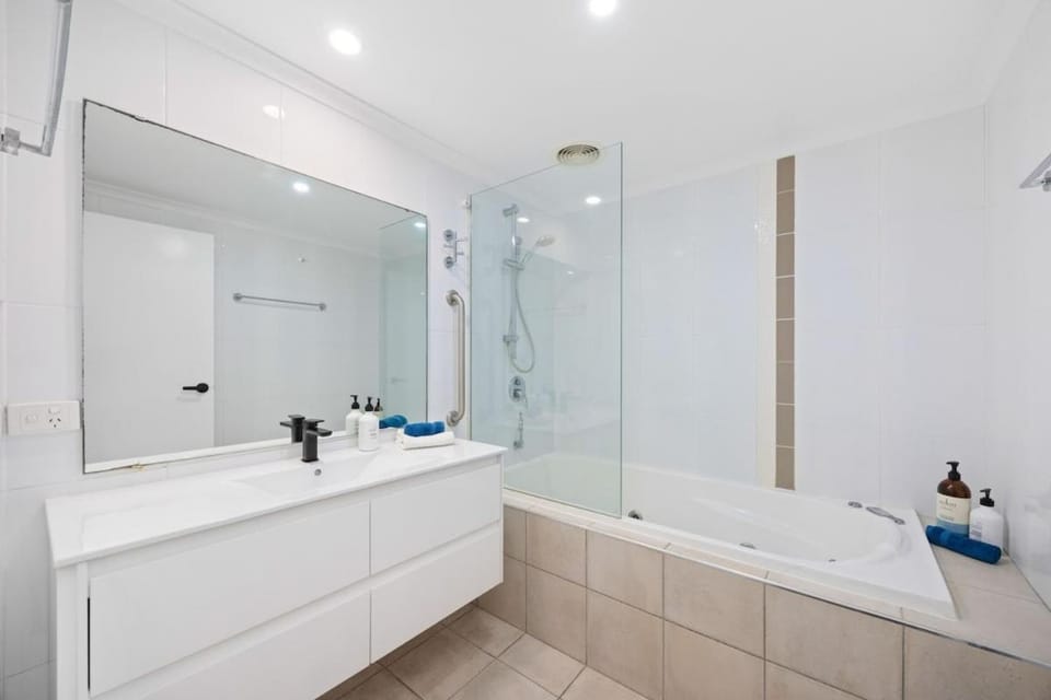 Bathroom, Bath
