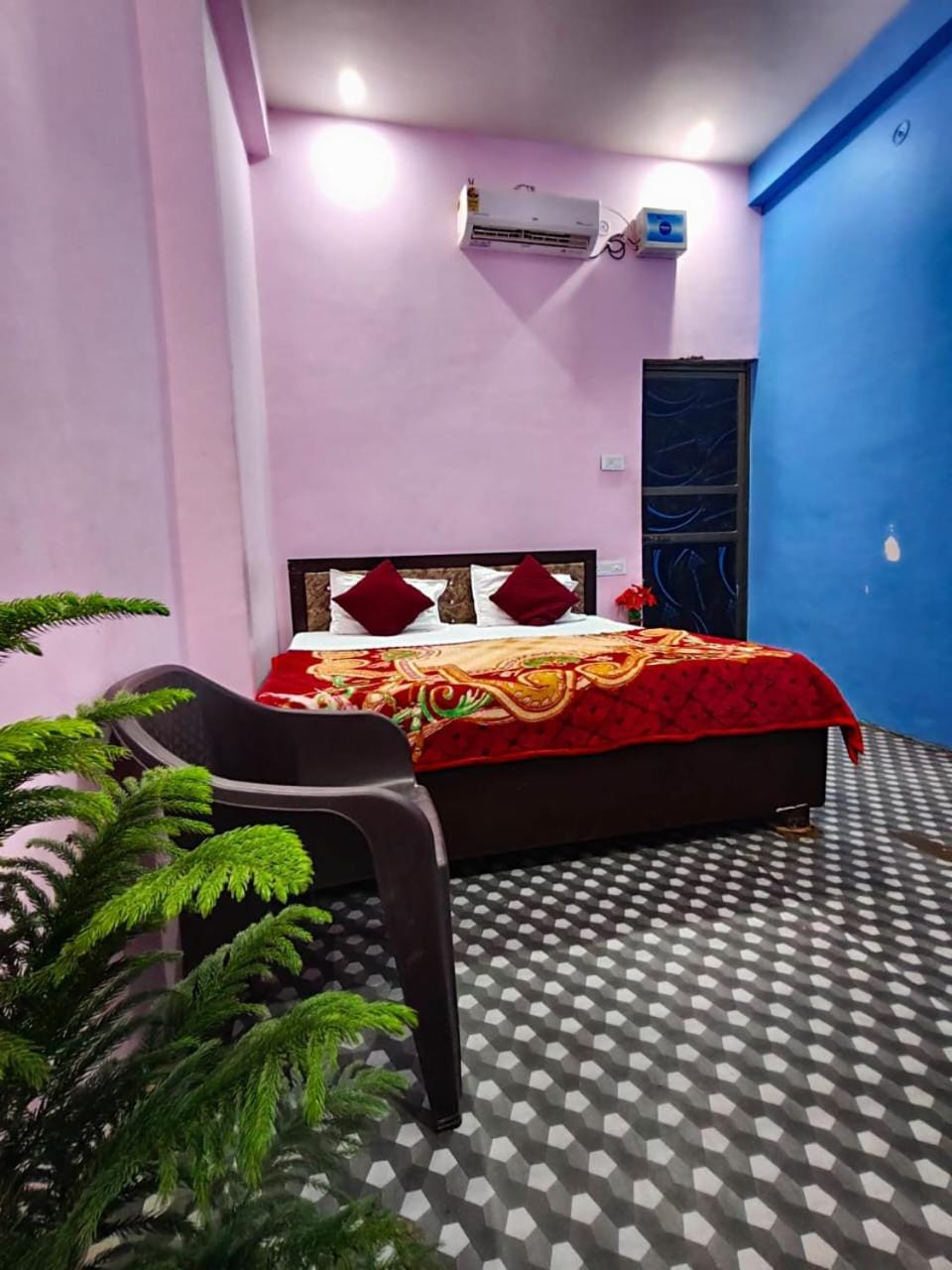 Shree krishna guest House near Ram mandir Bed and Breakfast in Uttar Pradesh