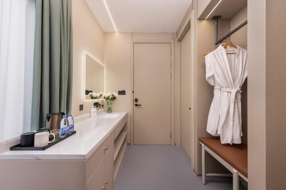 Photo of the whole room, wardrobe