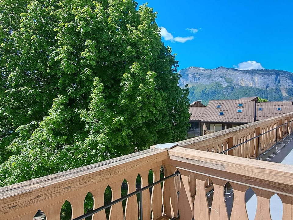 Appartement central avec grande terrasse Sud pour 4 personnes Apartment in Arâches-la-Frasse