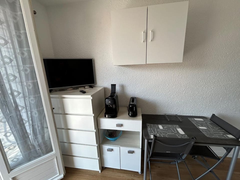 Studio 2 pers à 100m de la plage - FR-1-837-68 Apartment in Argeles-sur-Mer
