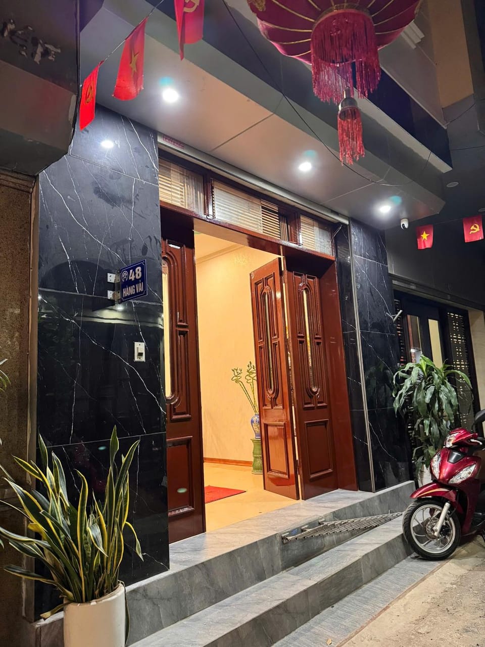 Property building, Facade/entrance