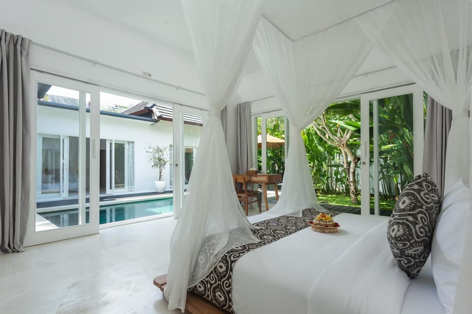 Bed, Bedroom, Pool view, Swimming pool