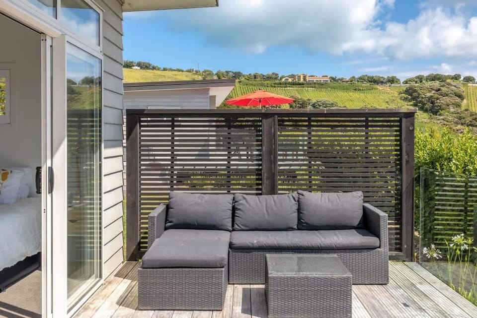 Te Whau Bach Two by Stay Waiheke Apartment in Auckland Region