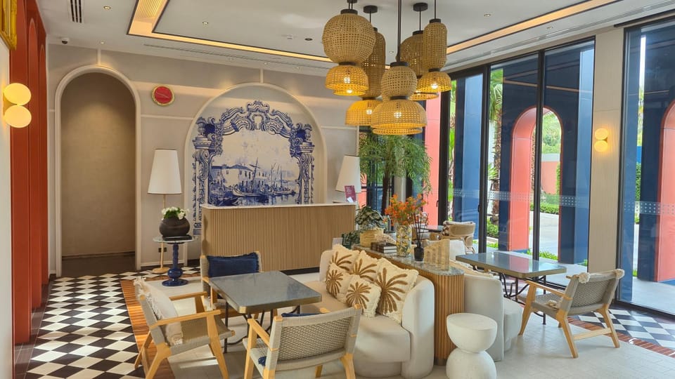 Property building, Seating area