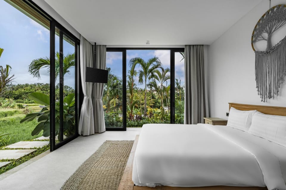 Bed, Day, Natural landscape, View (from property/room), Bedroom, Garden view