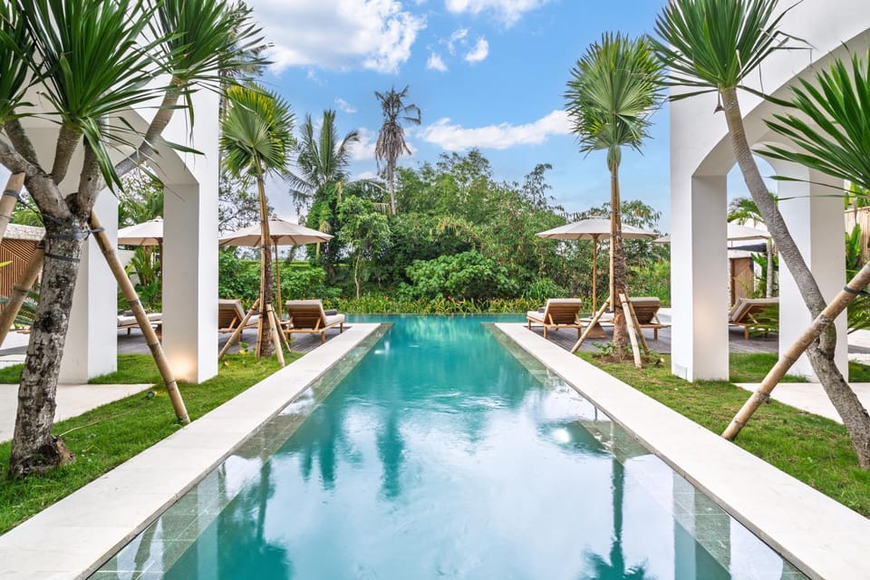 Property building, Swimming pool