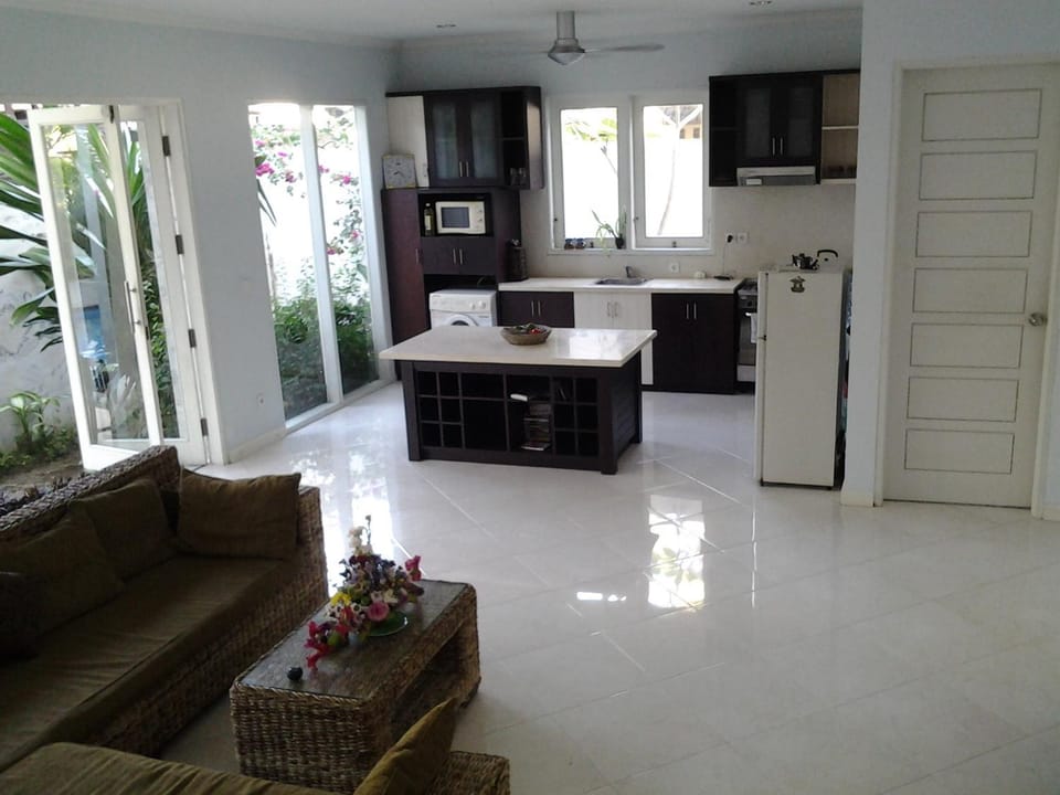 Day, Kitchen or kitchenette