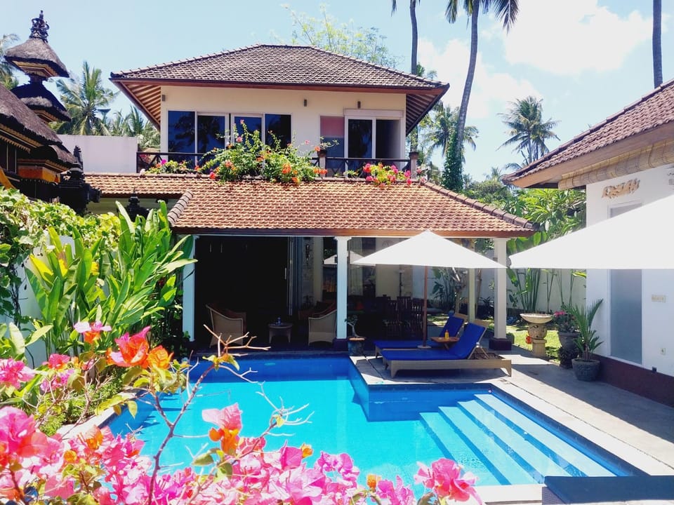Property building, Pool view