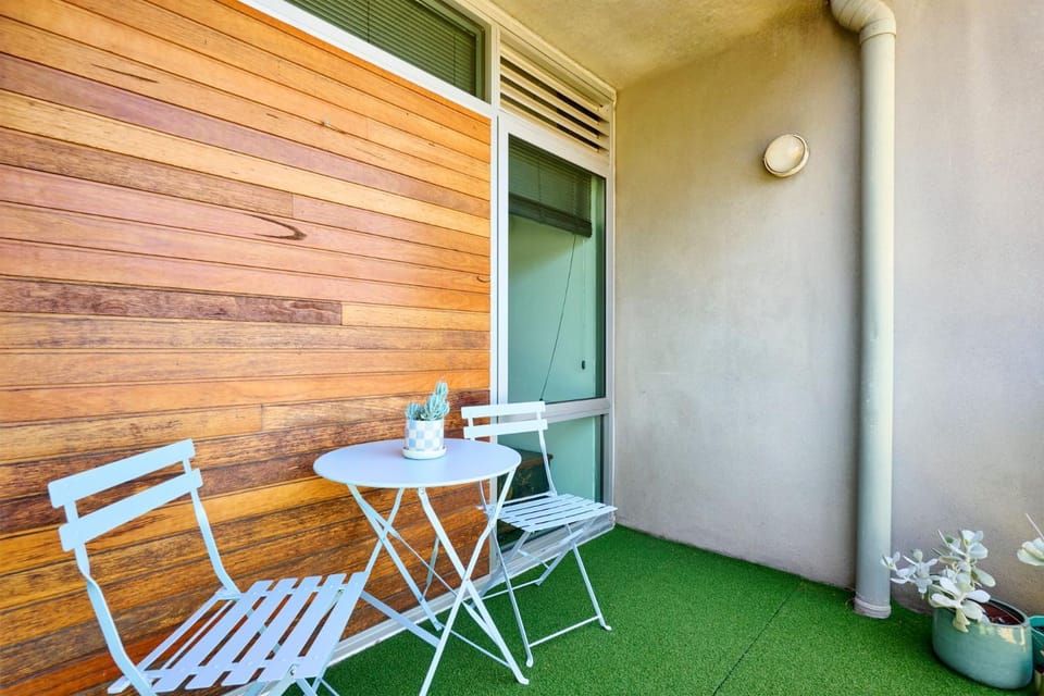 Sea Breeze Booster St Kilda Apartment in Saint Kilda