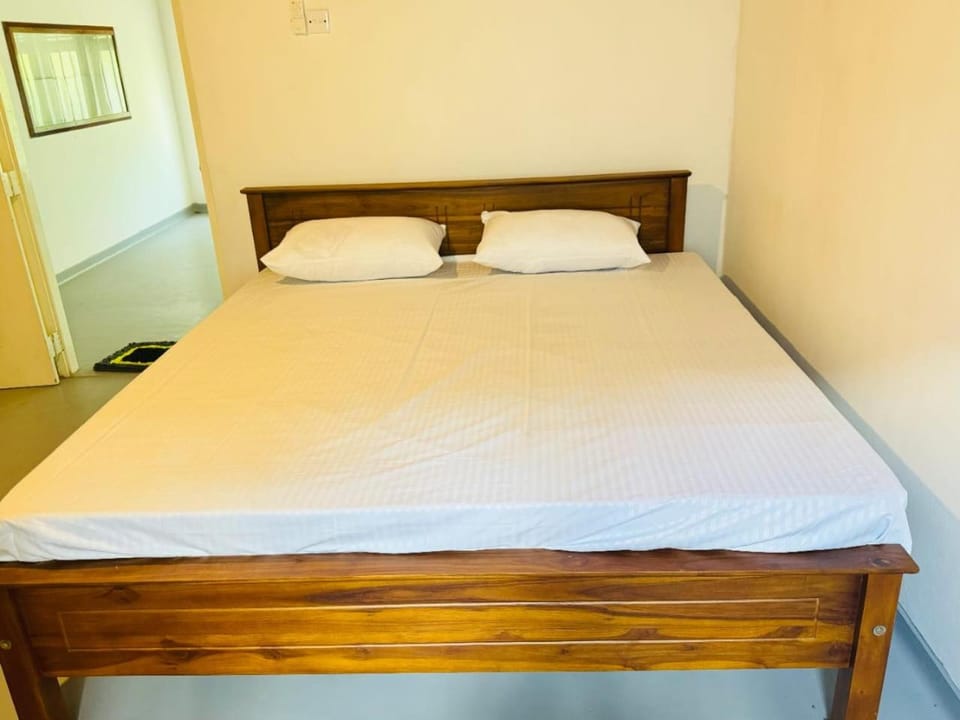 keerthi villa Villa in Hikkaduwa
