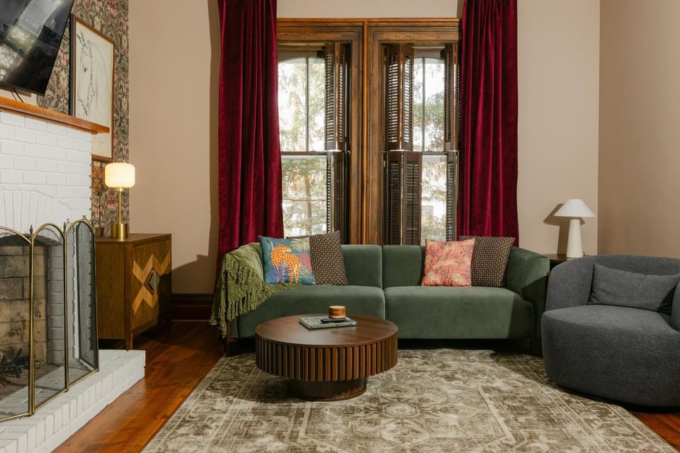 Living room, Decorative detail, Seating area