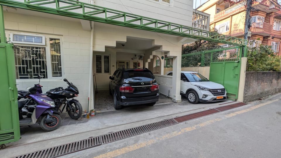 Property building, Street view, Location, Parking
