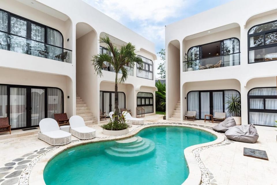 Warm & Stylish 1BR Unit Close to Bali Hotspots Apartment in Bali