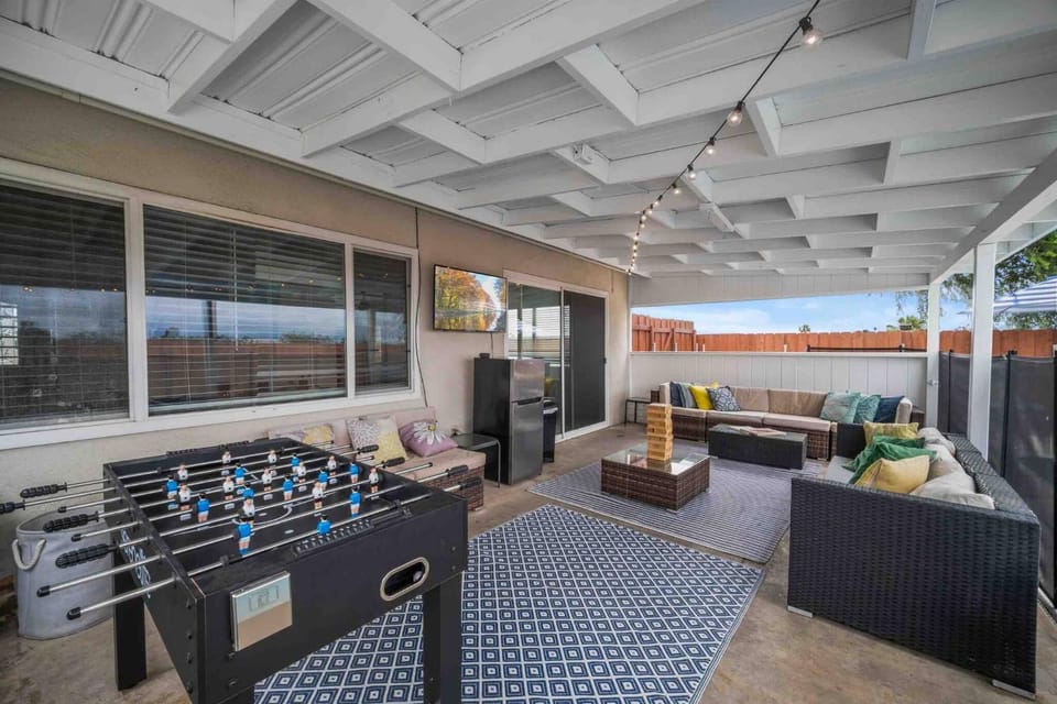 Patio, Seating area, Entertainment