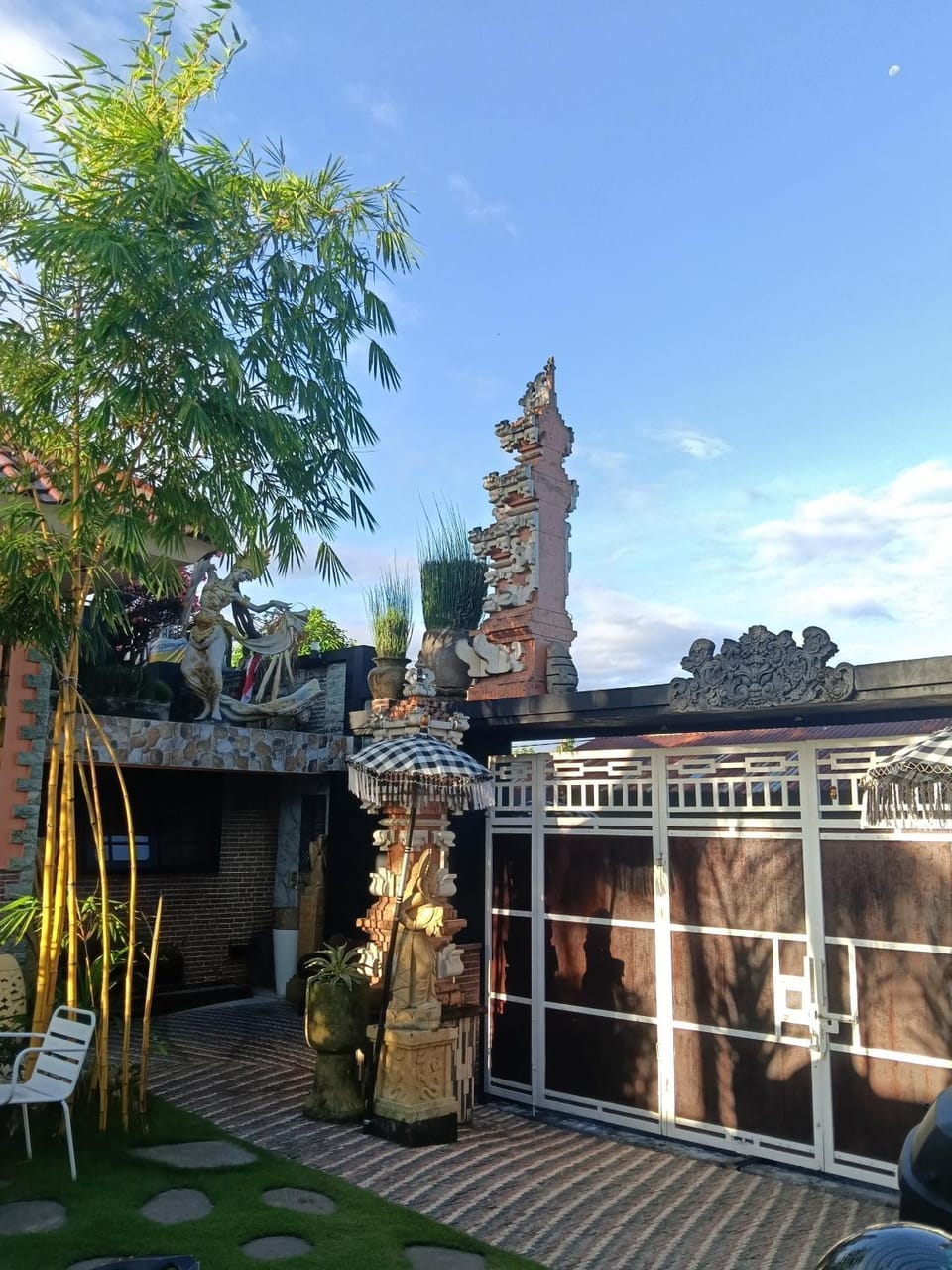 Umah kampung8 Bed and Breakfast in West Nusa Tenggara, Indonesia