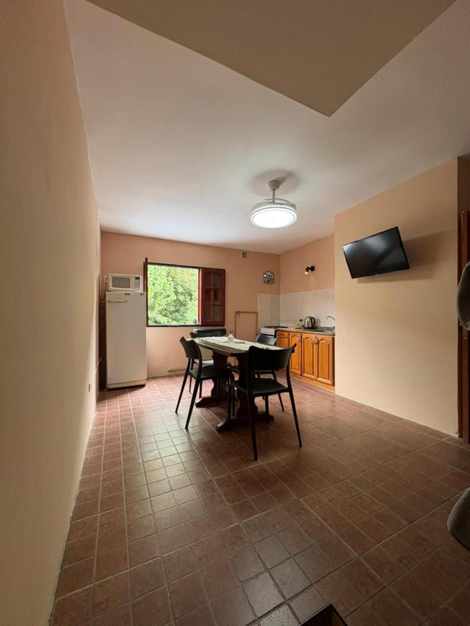 TV and multimedia, Kitchen or kitchenette, Dining area