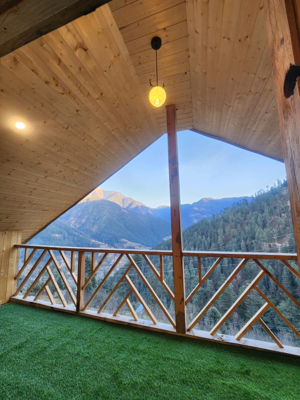 Balcony/Terrace, Mountain view