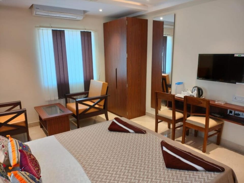 Seating area, Bedroom