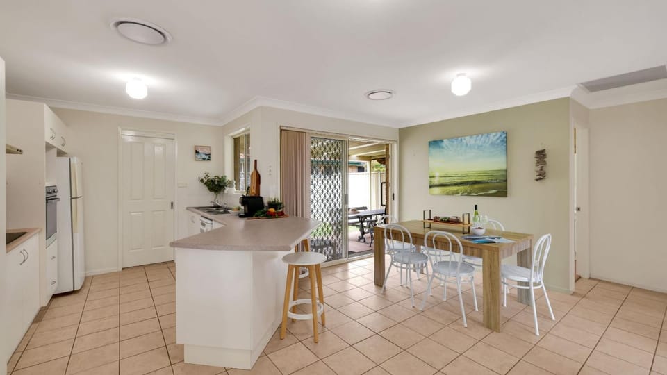 The Coastal Corner House in Culburra Beach