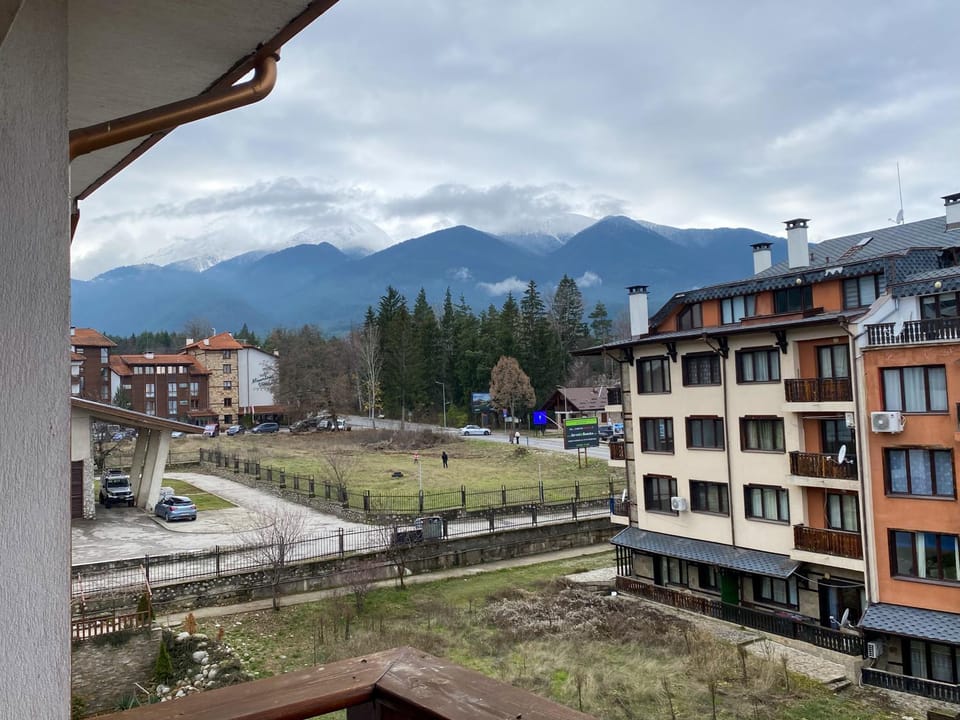 Property building, Day, Natural landscape, Mountain view