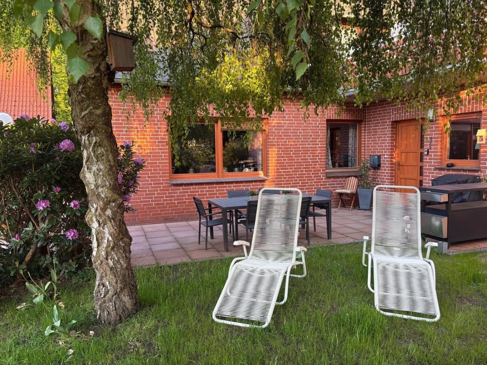 Property building, Seating area