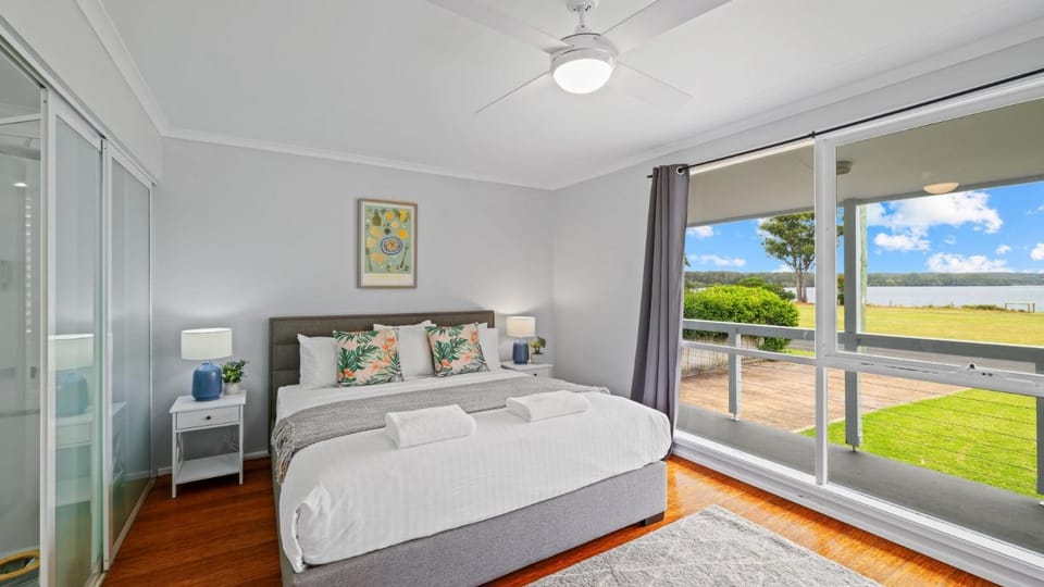 Riverside Retreat House in Culburra Beach