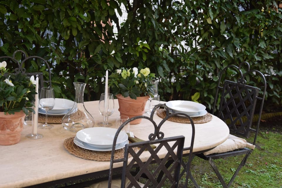 Garden, Dining area, Garden view