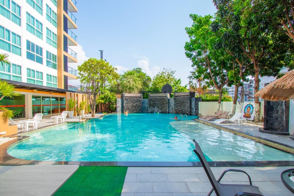 Pool view, Swimming pool