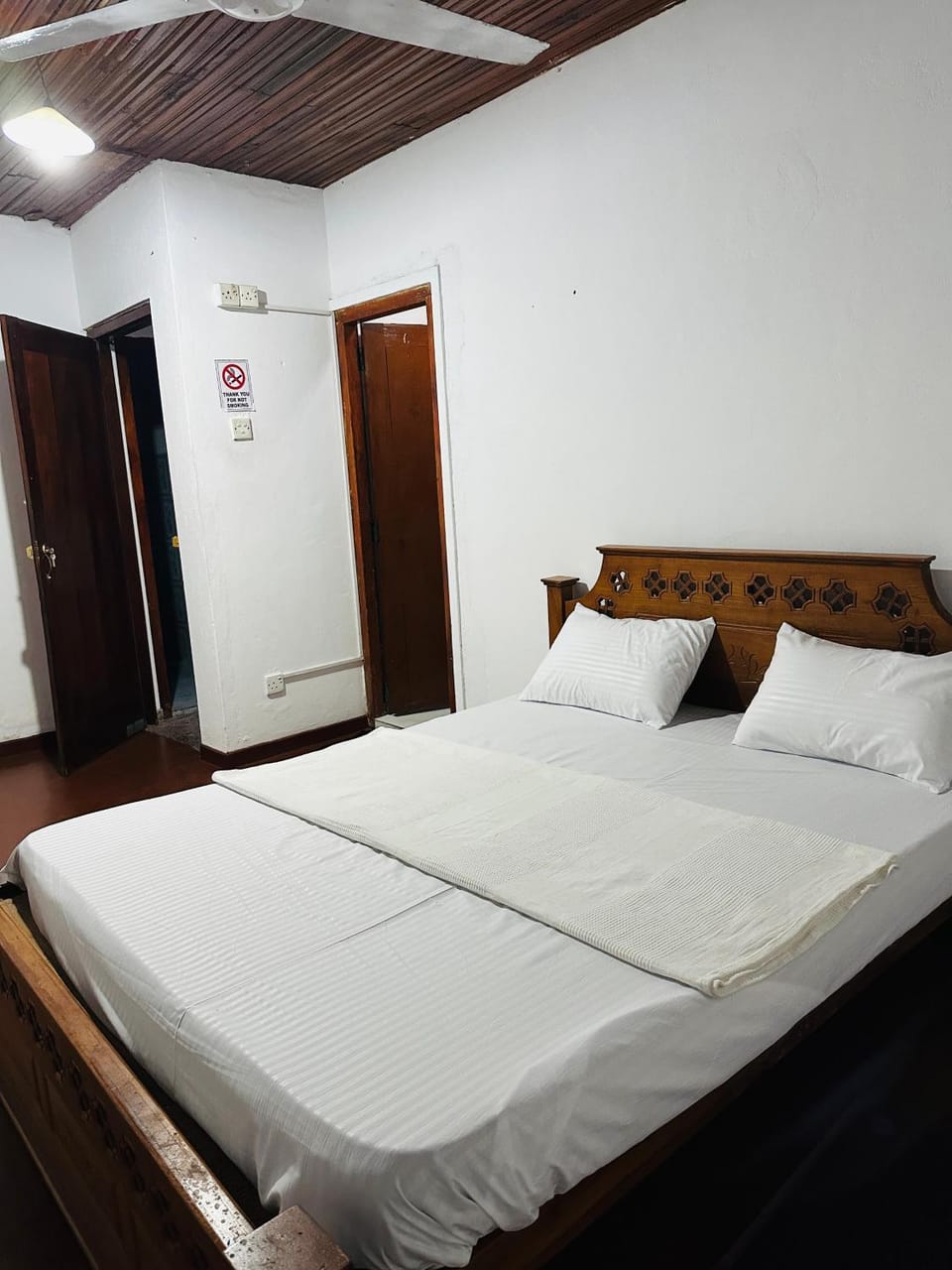 Pawana Hotel Bed and Breakfast in Southern Province