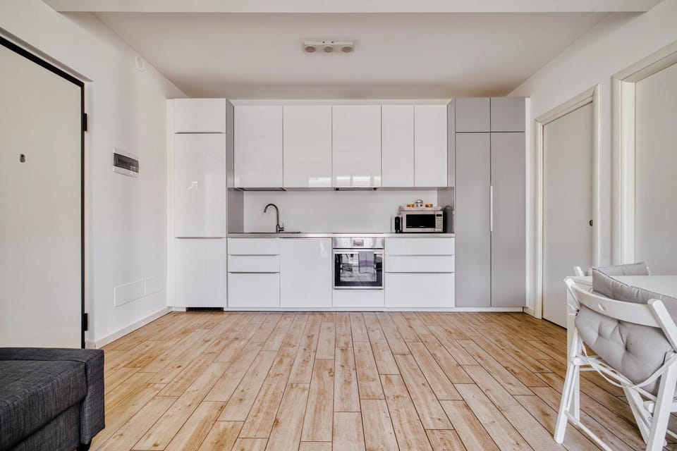 Kitchen or kitchenette, Dining area, dishwasher, oven, stove